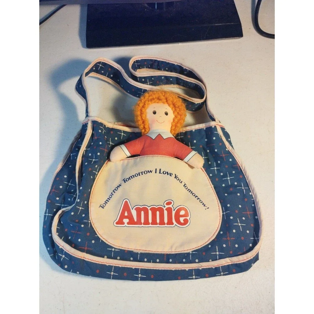 KNICKERBOCKER TOYS Orphan Annie Tote Plush 6.5” Doll ‘N Tote Bag 1982 Vintage